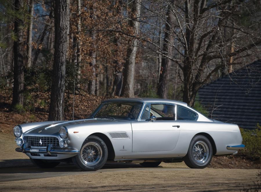  Ferrari 250 GT E 2+2 1960 года  (фото 1 из 9)